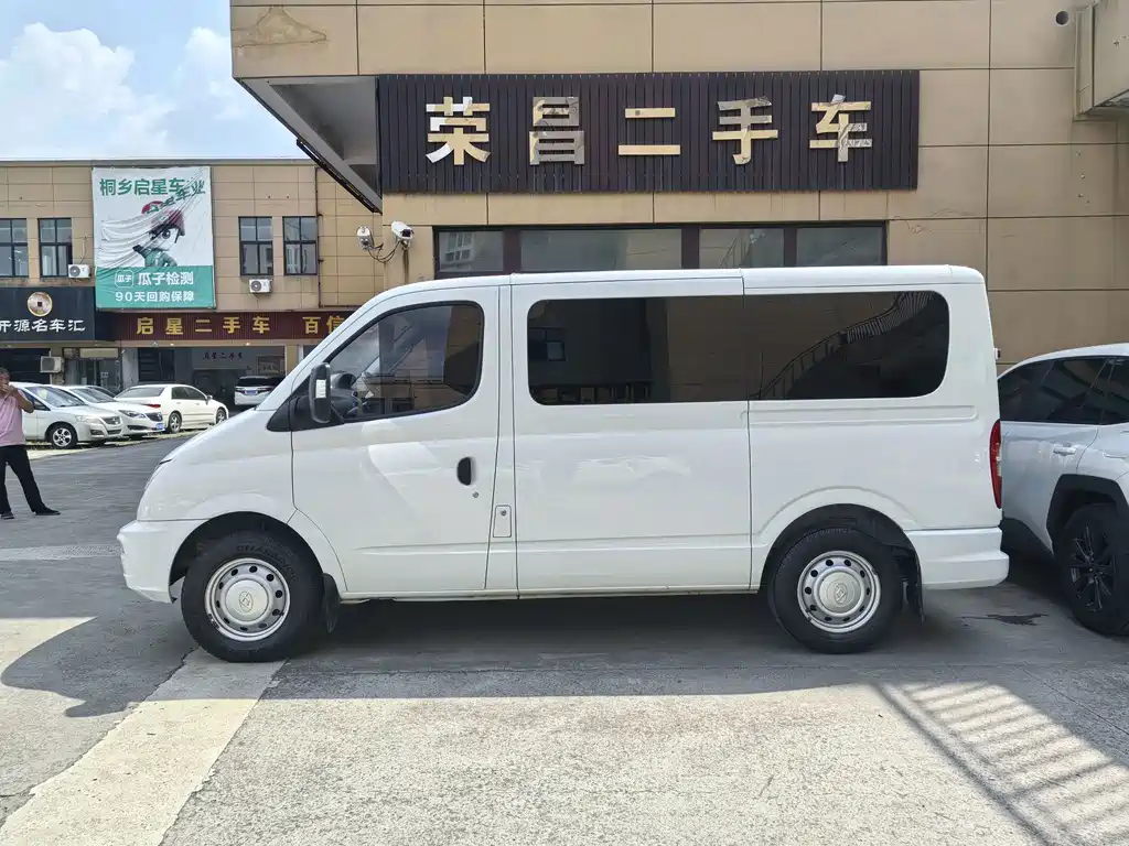 Maxus V80 — миниатюра 4