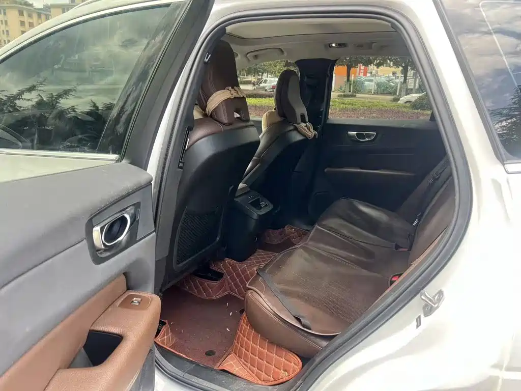 Volvo XC60 — миниатюра 9