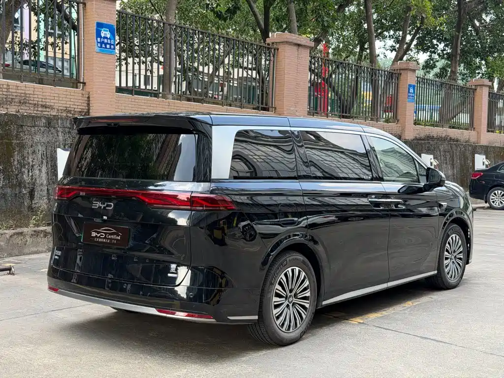 BYD Xia — миниатюра 4