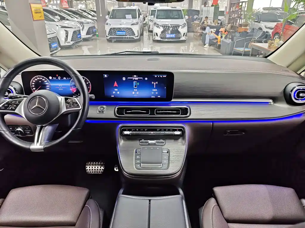 Mercedes-Benz V-Class — миниатюра 4