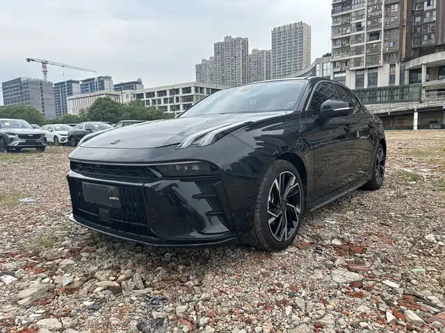 2023 Lynk & Co 03