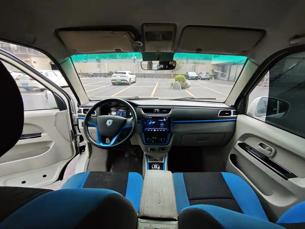 Jinbei Hiace EV — миниатюра 10