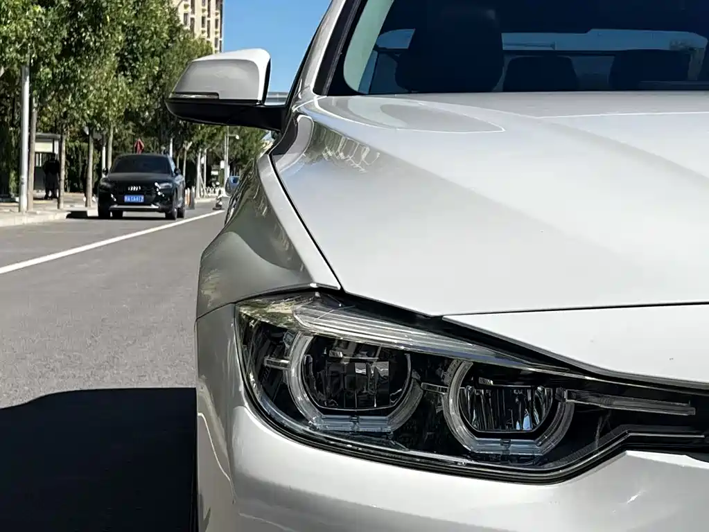 BMW 3 Series — миниатюра 11