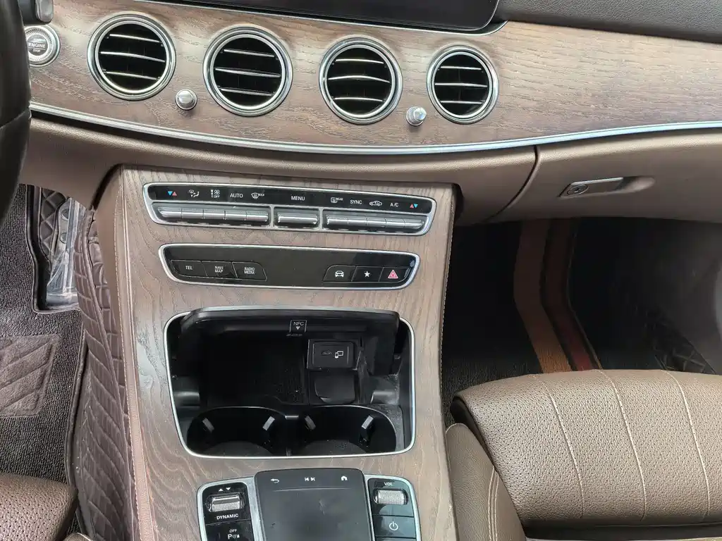 Mercedes-Benz E-Class E 2022 E 300 L Fashion