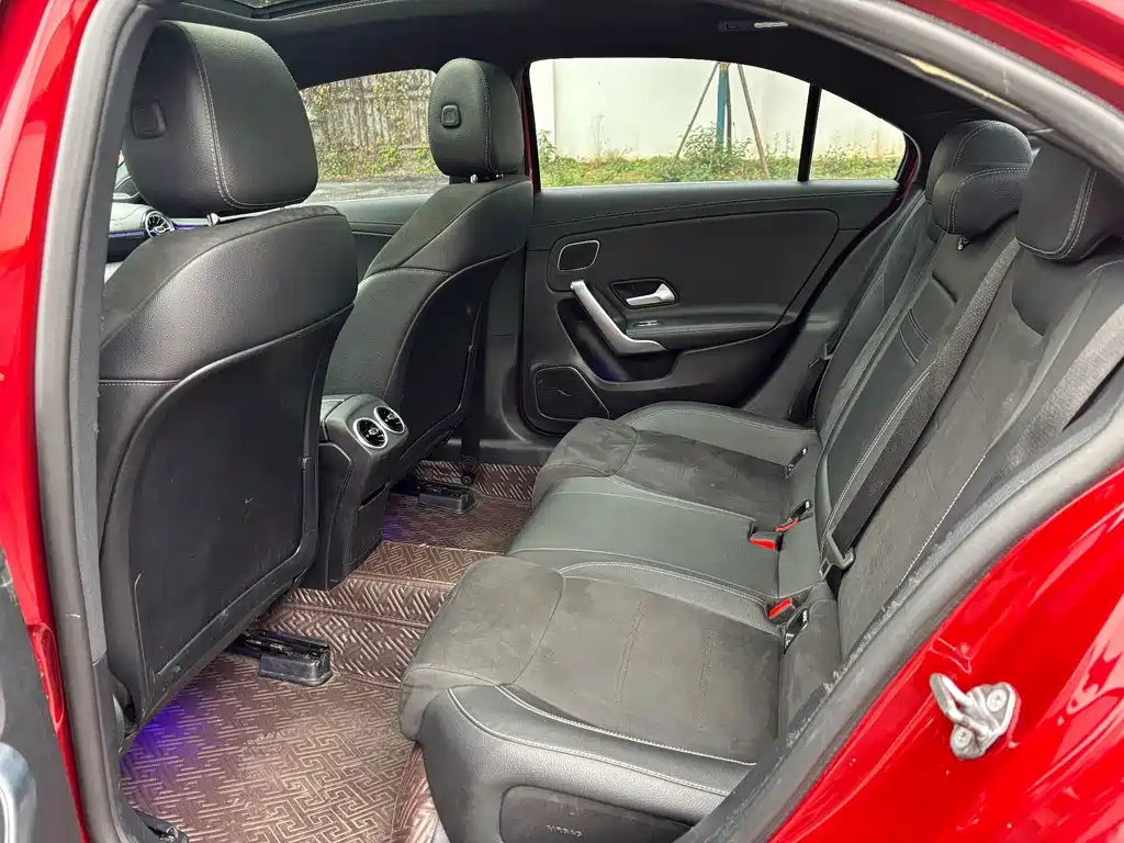 Mercedes-Benz A-Class — миниатюра 9