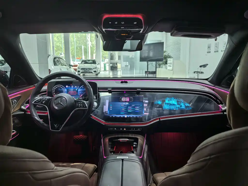Mercedes-Benz E-Class — миниатюра 21