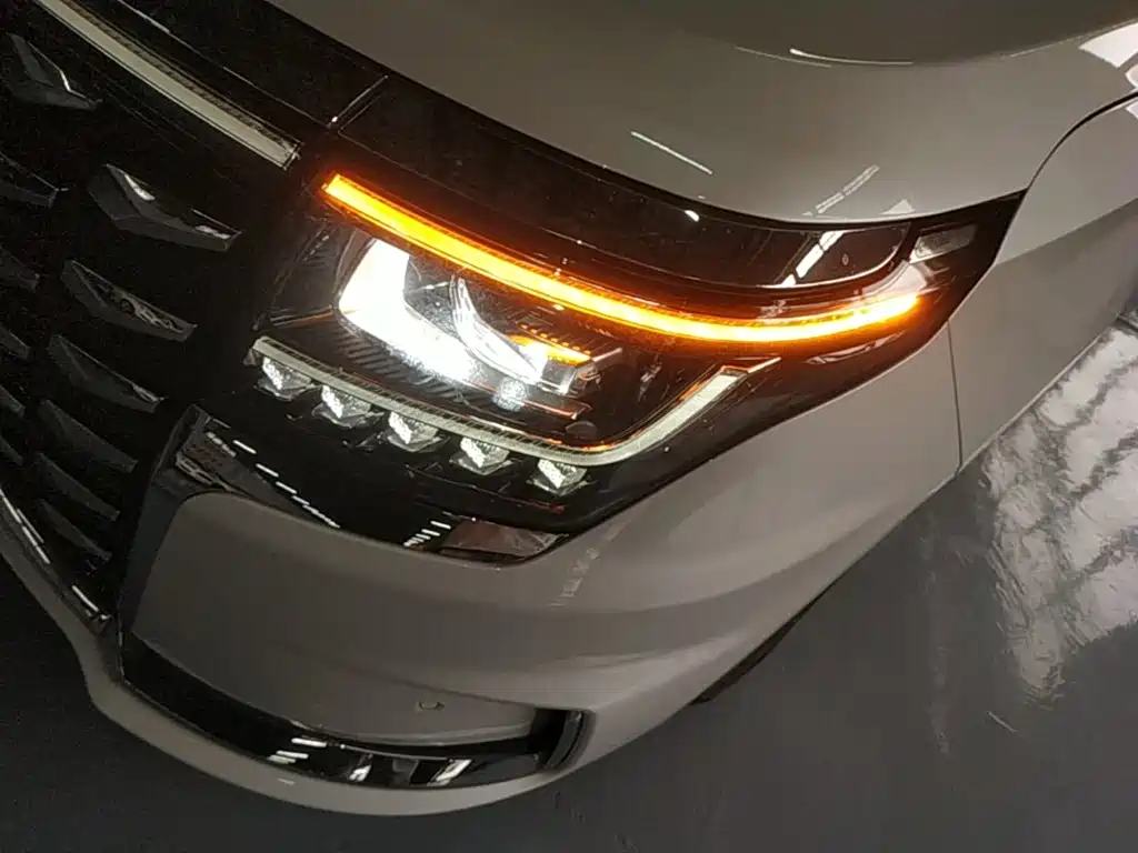 JAC Refine Refine RF8 PHEV — миниатюра 24