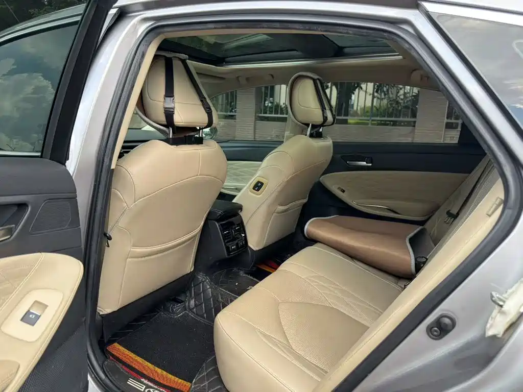 Toyota Avalon — миниатюра 8
