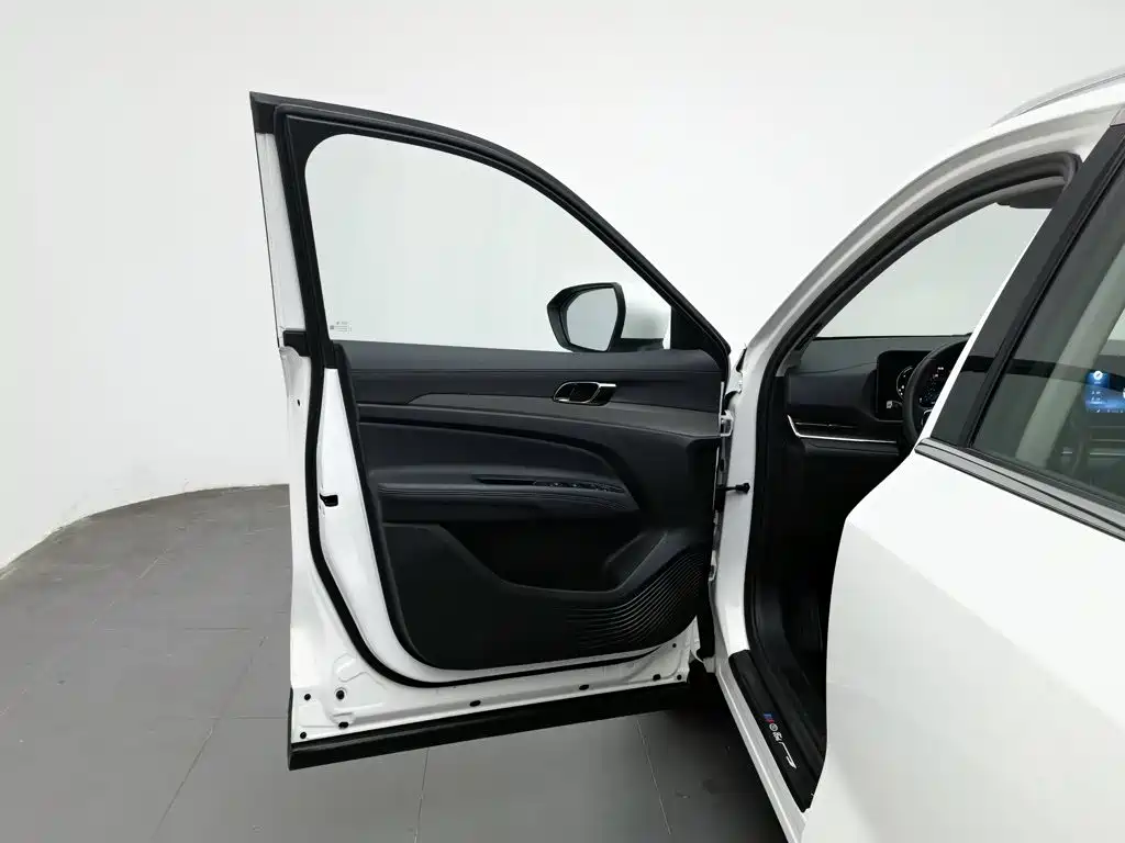 Ford Equator Sport — миниатюра 8