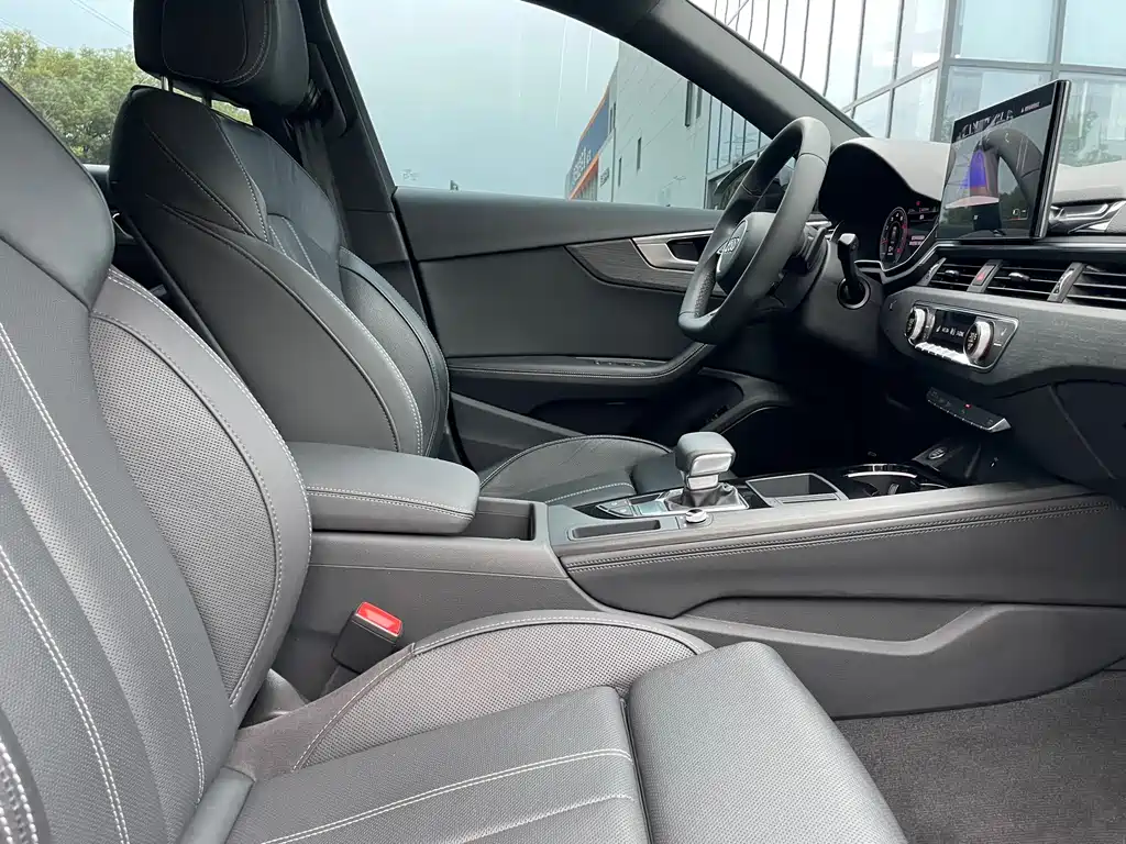 Audi A4L — миниатюра 14