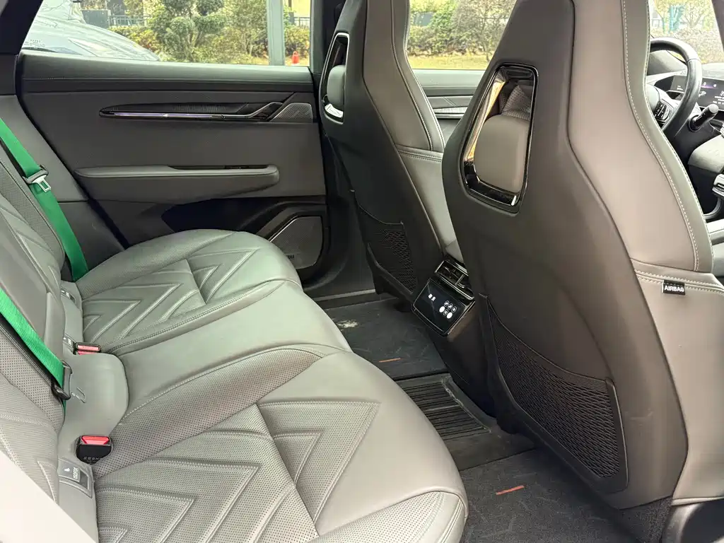 ZEEKR EXTREME KRYPTON 001