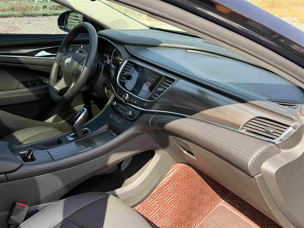 Buick LaCrosse — миниатюра 12