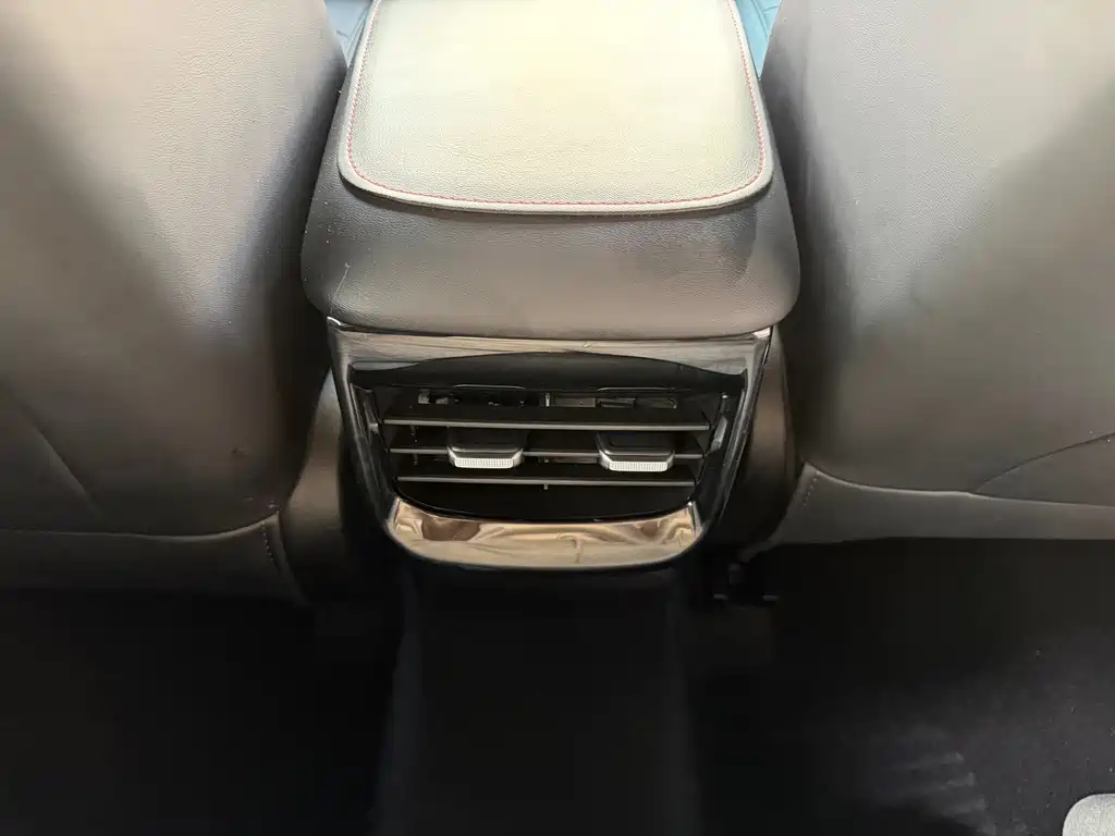 Roewe i5 — миниатюра 14