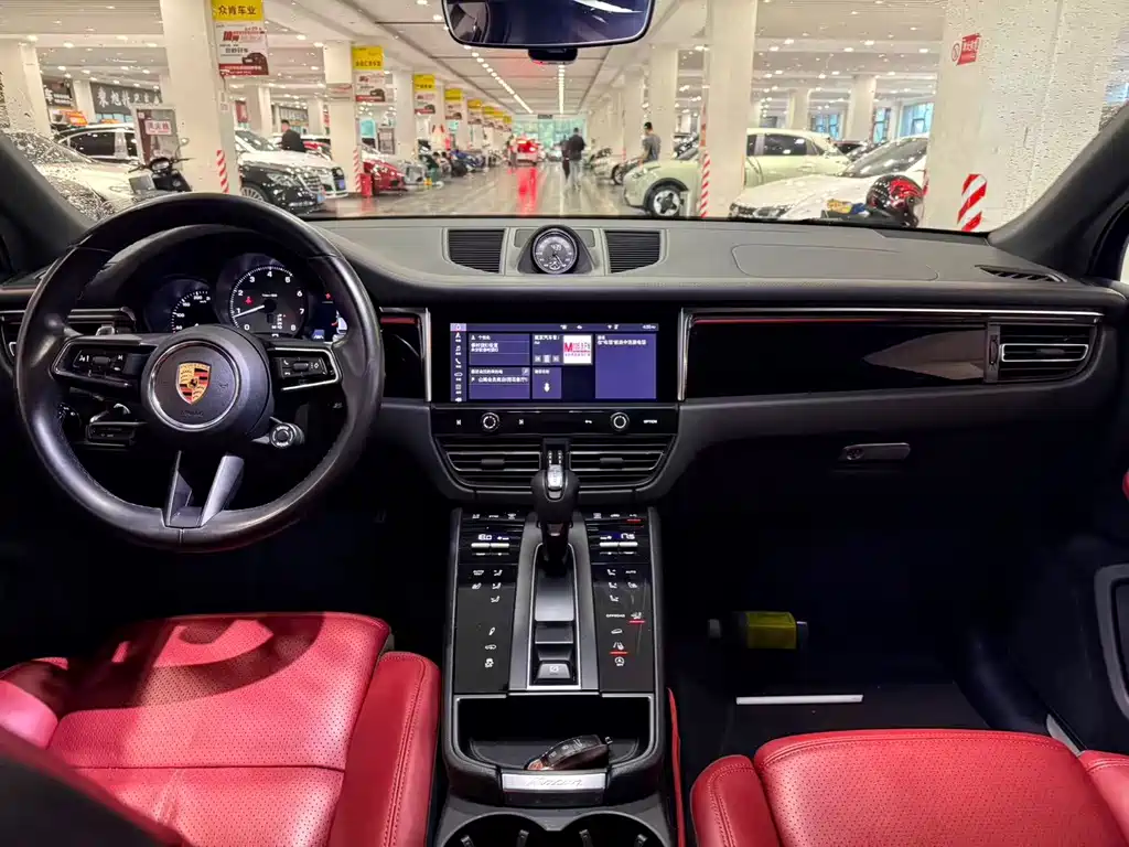 Porsche Macan — миниатюра 8