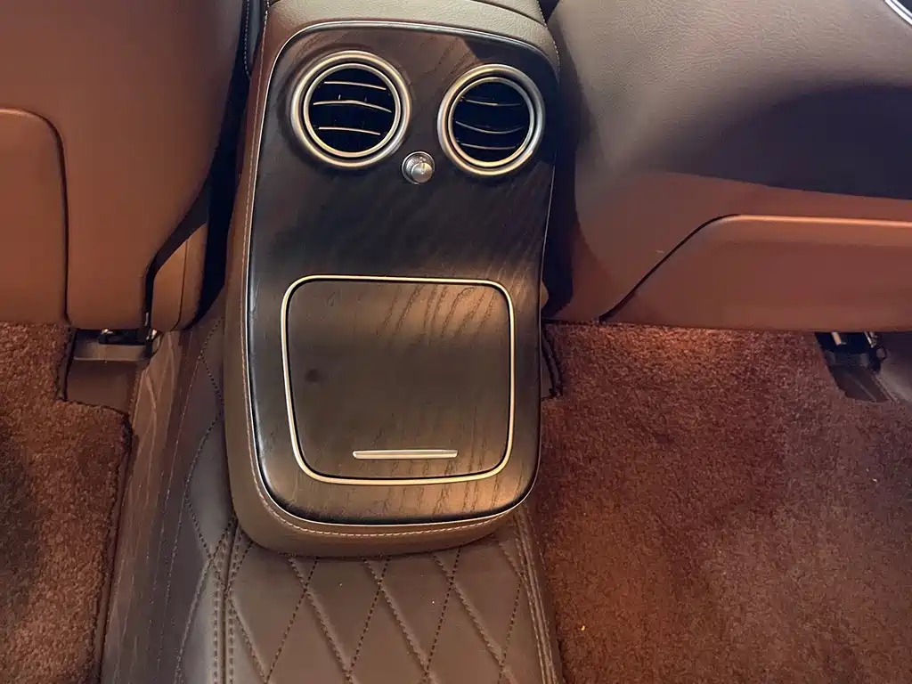 Mercedes-Benz E-Class — миниатюра 15