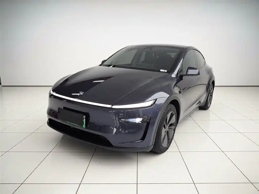 Tesla Model Y 2025