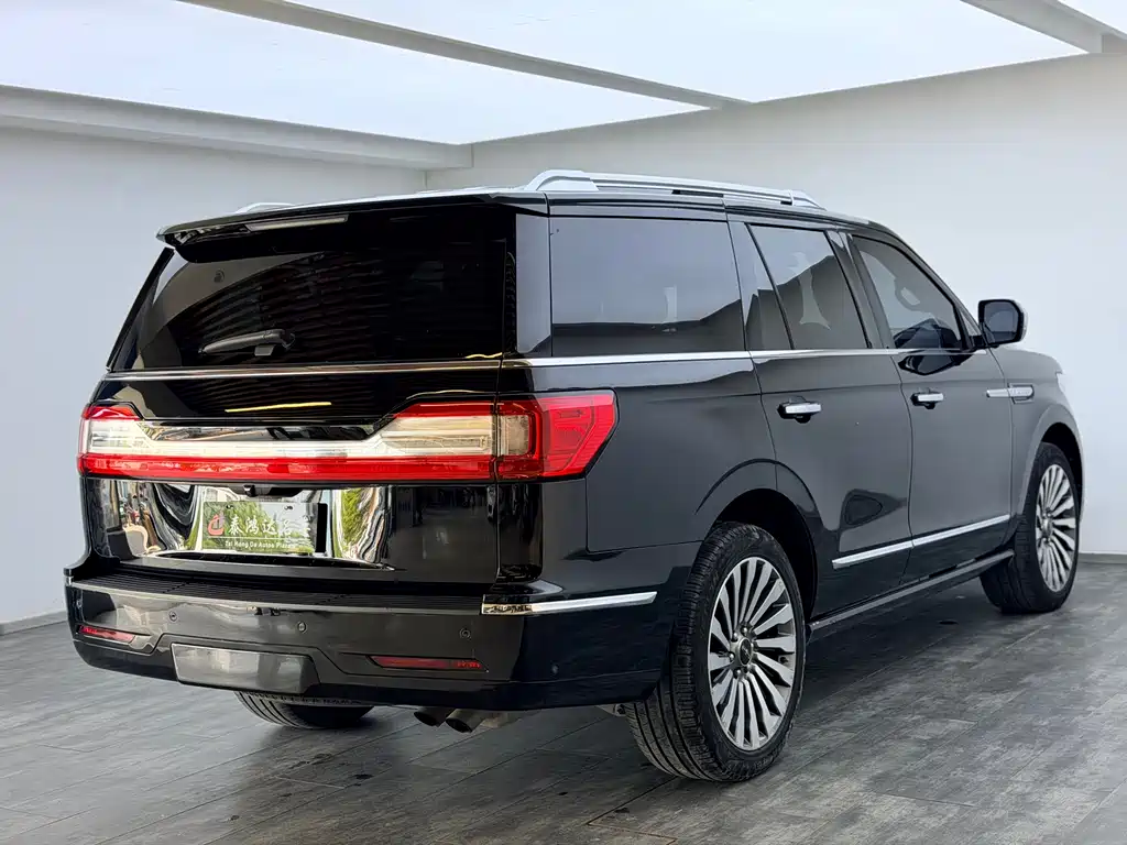 Lincoln Navigator 2018 3.5T V
