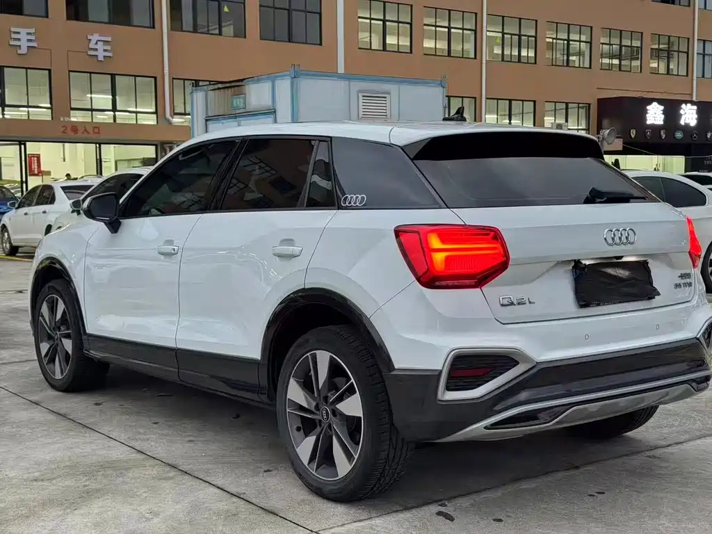Audi Q2L — миниатюра 4