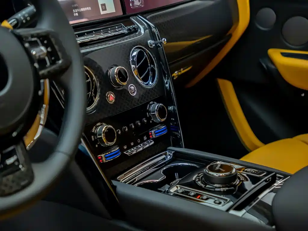 Rolls-Royce Cullinan — миниатюра 9