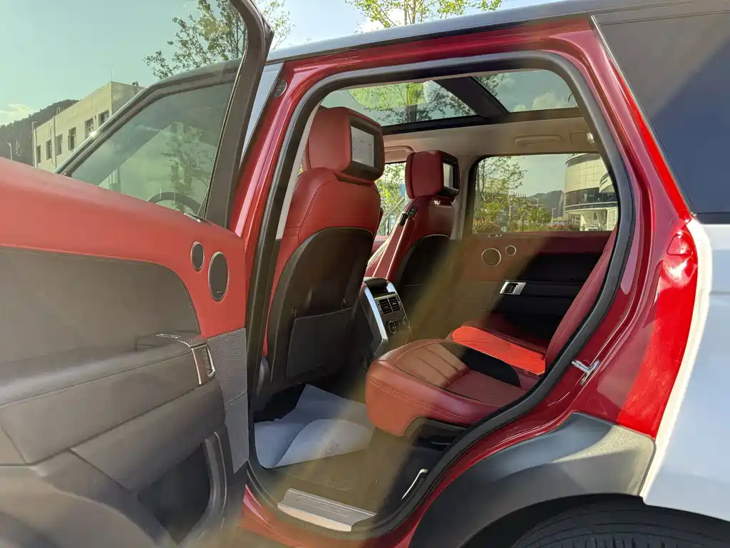 Land Rover Sport — миниатюра 6