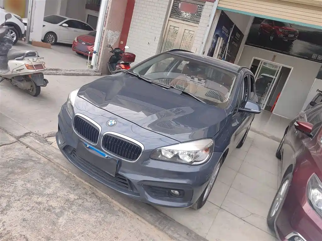 BMW 2 Series Active Tourer (Import) 2015