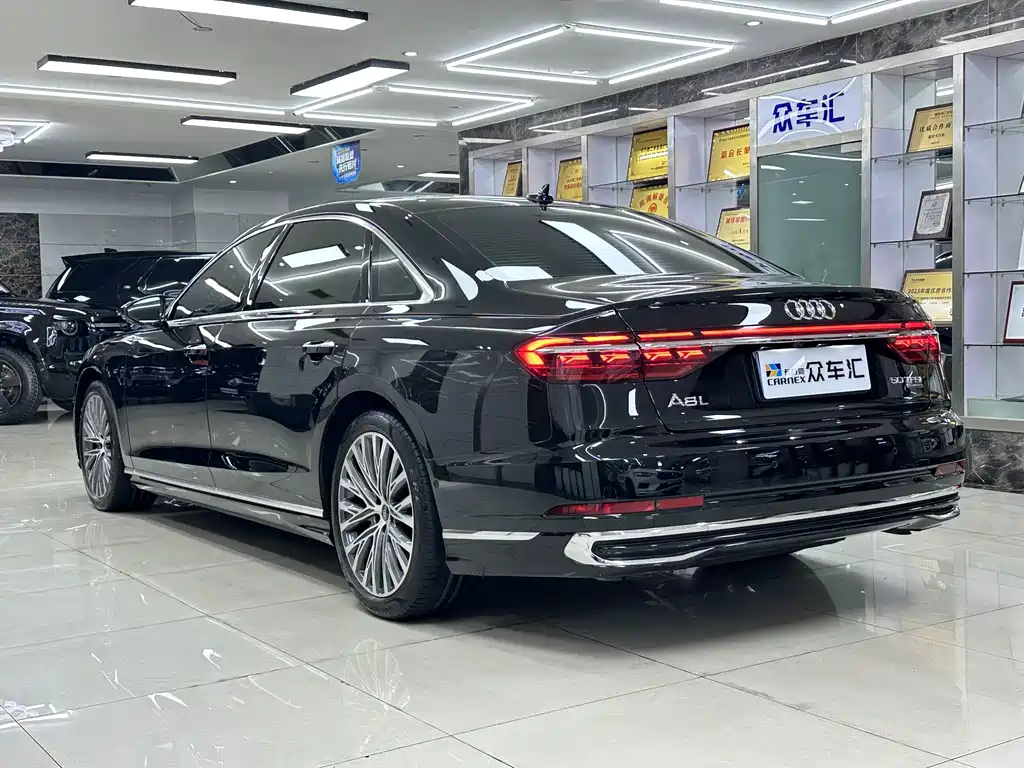 Audi A8 — миниатюра 4