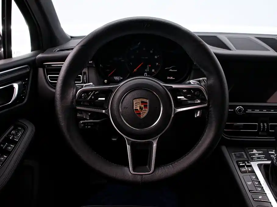 Porsche Macan — миниатюра 7