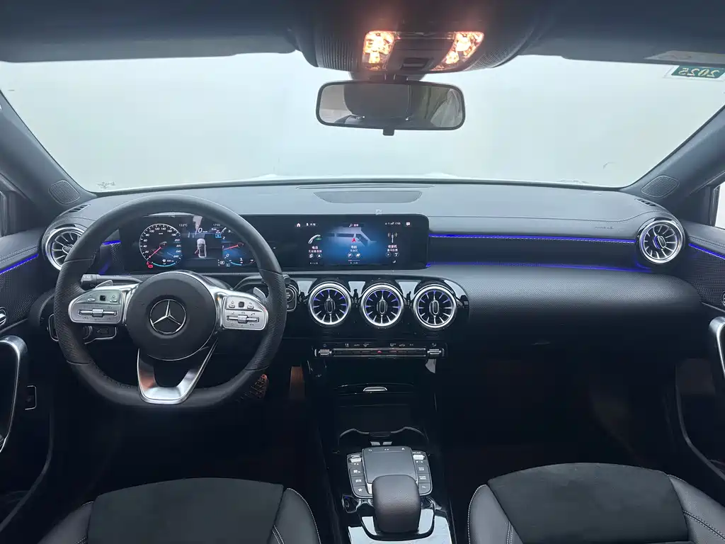 Mercedes-Benz A-Class 2022 — фото 19