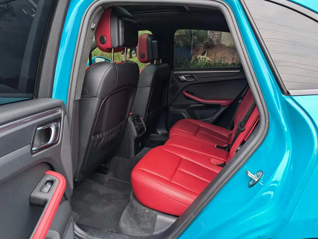 Porsche Macan — миниатюра 6