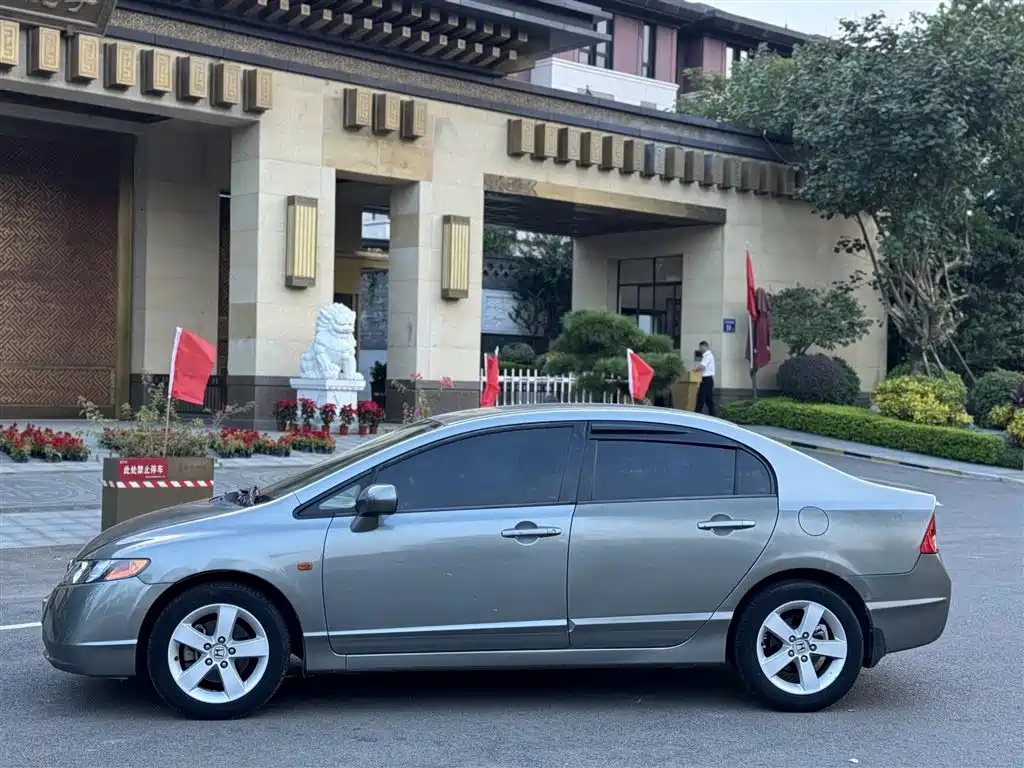 Honda Civic — миниатюра 11