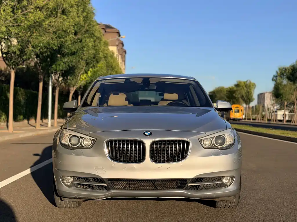 BMW 5 Series GT — миниатюра 2