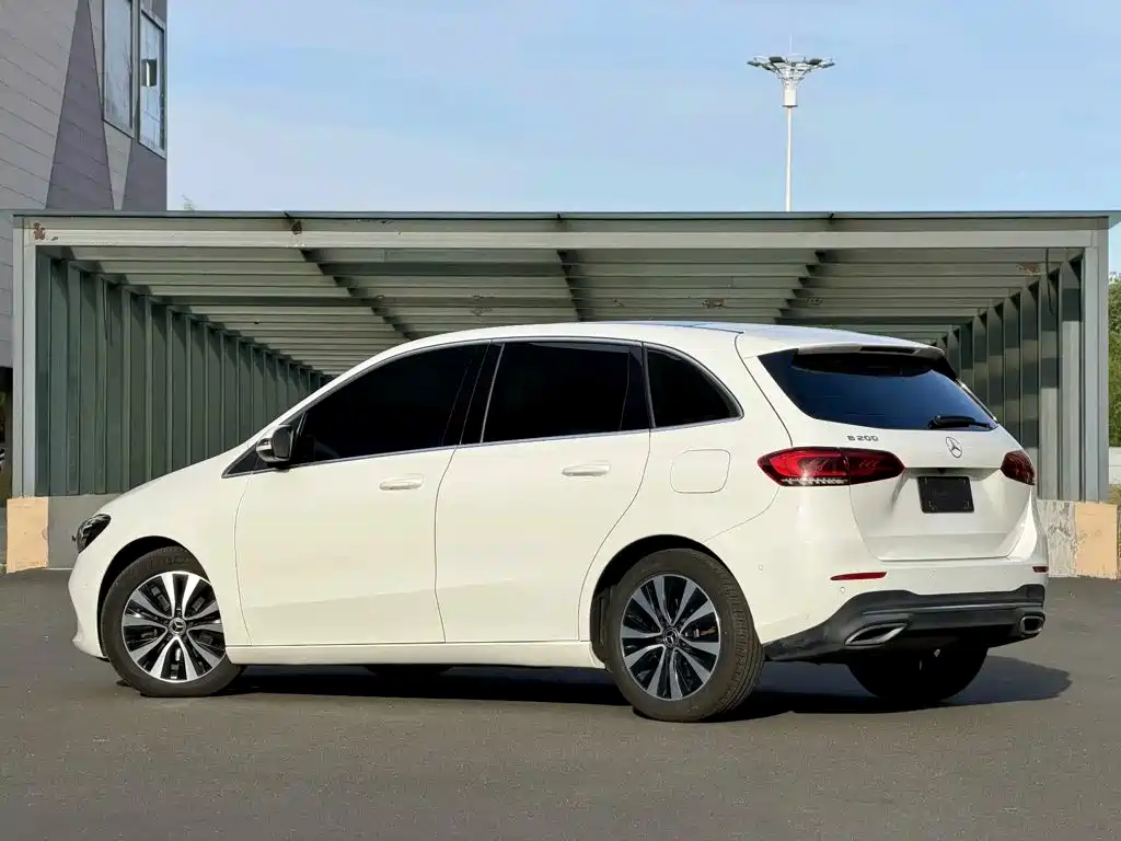 Mercedes-Benz B-Class — миниатюра 8