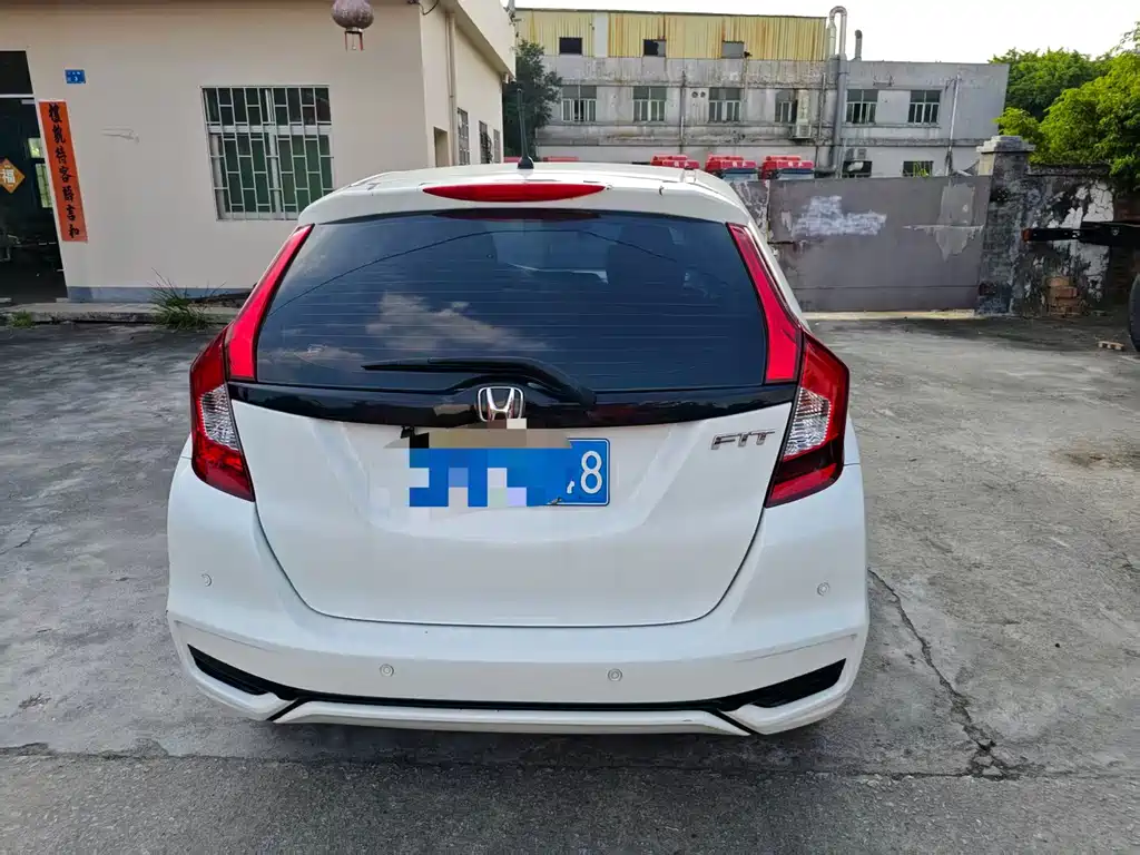 Honda Fit — миниатюра 9