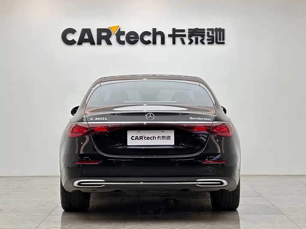 Mercedes-Benz E-Class — миниатюра 4