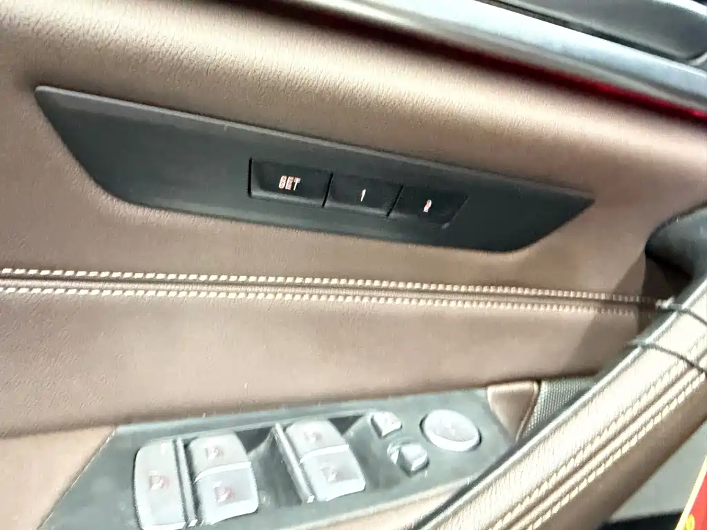 BMW 5 Series — миниатюра 20