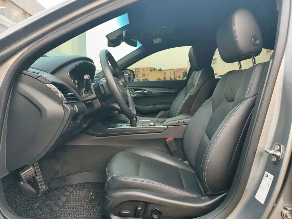 Cadillac CT5 — миниатюра 9
