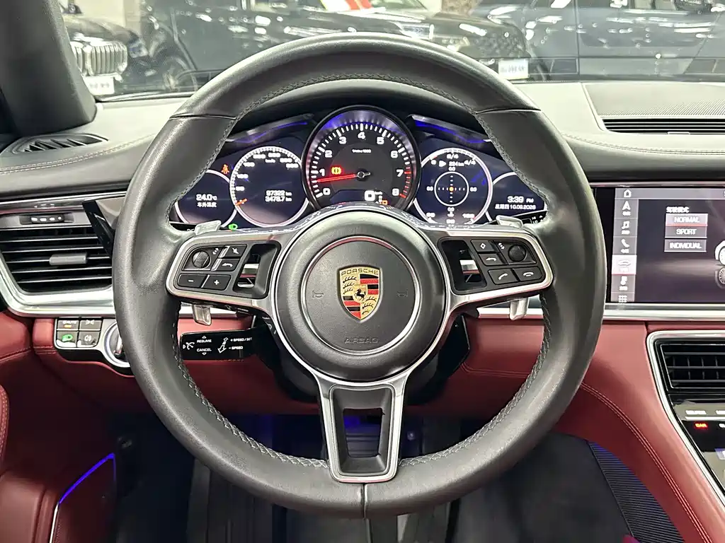 Porsche Panamera — миниатюра 19
