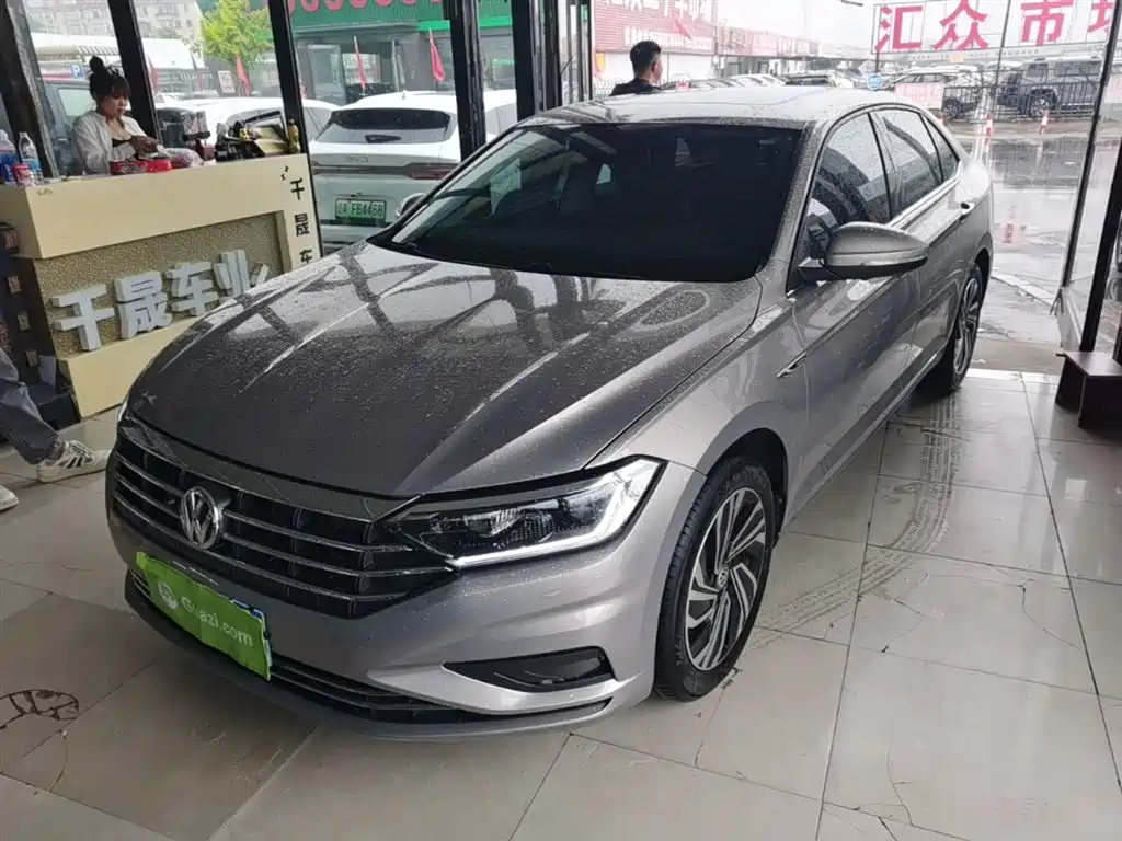 Купить Volkswagen Sagitar