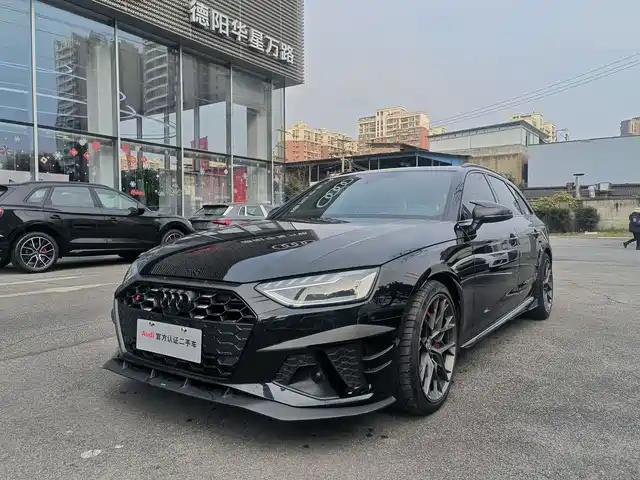 AUDI S4