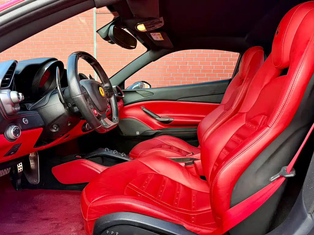Ferrari 488 — миниатюра 11