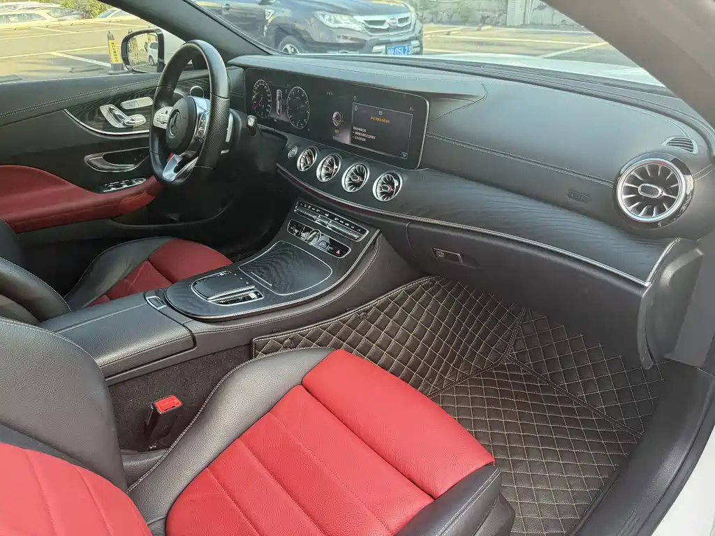Mercedes-Benz E-Class (Import) — миниатюра 14