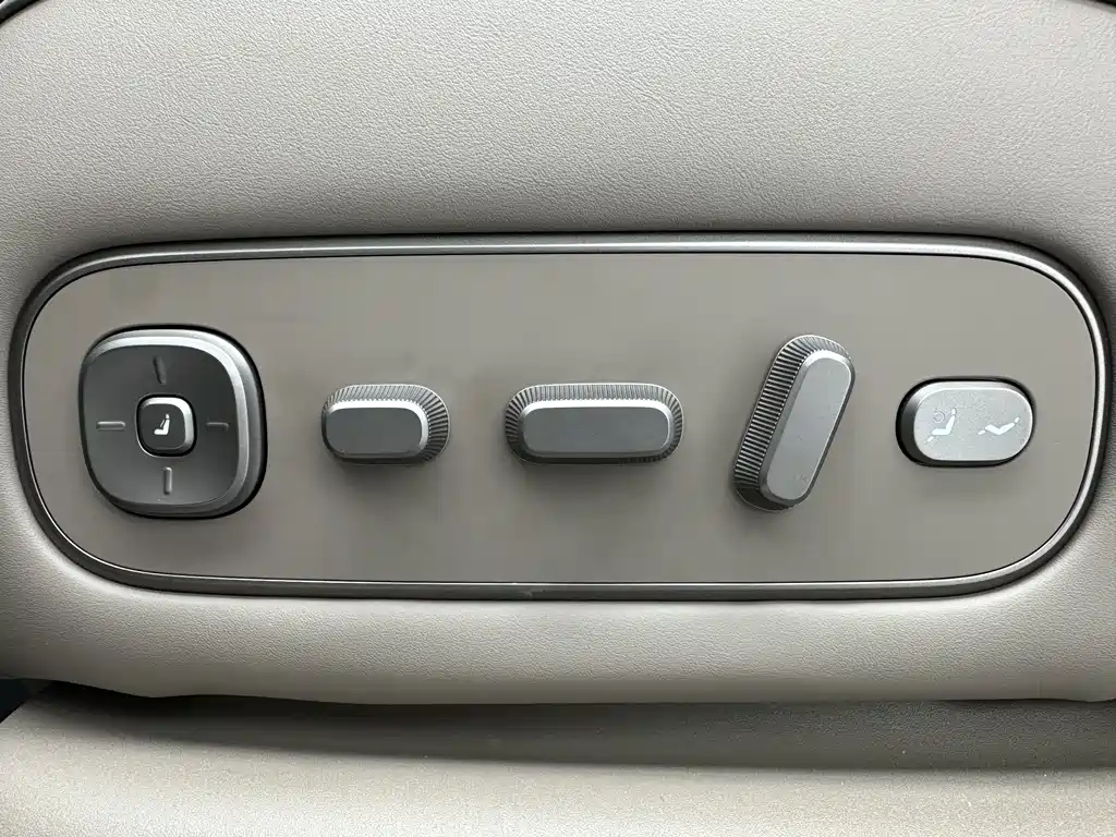 Li Auto Li L9 — миниатюра 13