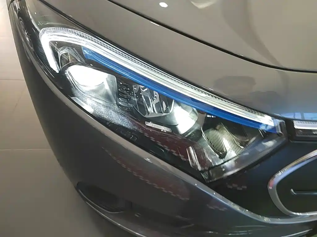 Mercedes-Benz EQA — миниатюра 11