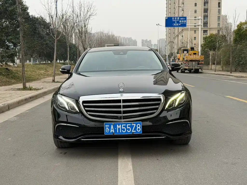 MERCEDES-BENZ E CLASS