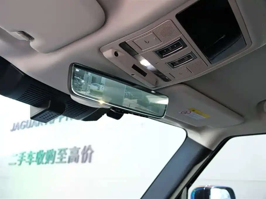 Land Rover Defender — миниатюра 20