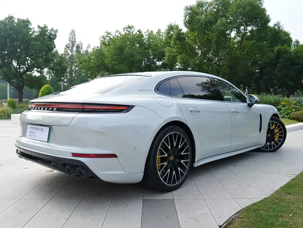 Porsche Panamera Hybrid — миниатюра 16