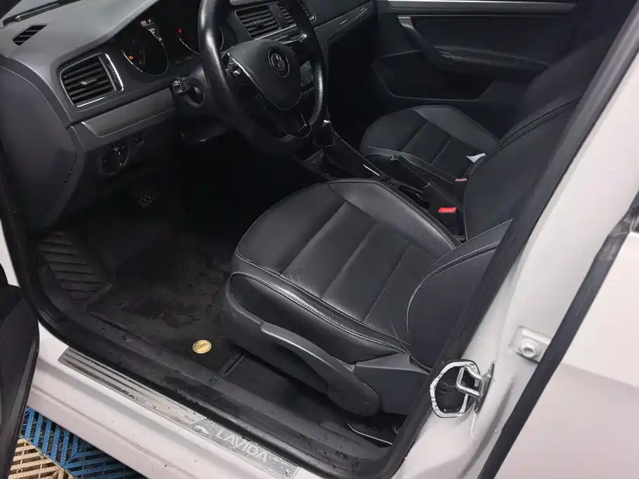 Volkswagen Lavida — миниатюра 9