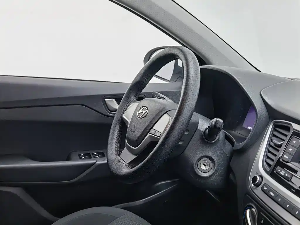 Hyundai Verna — миниатюра 22