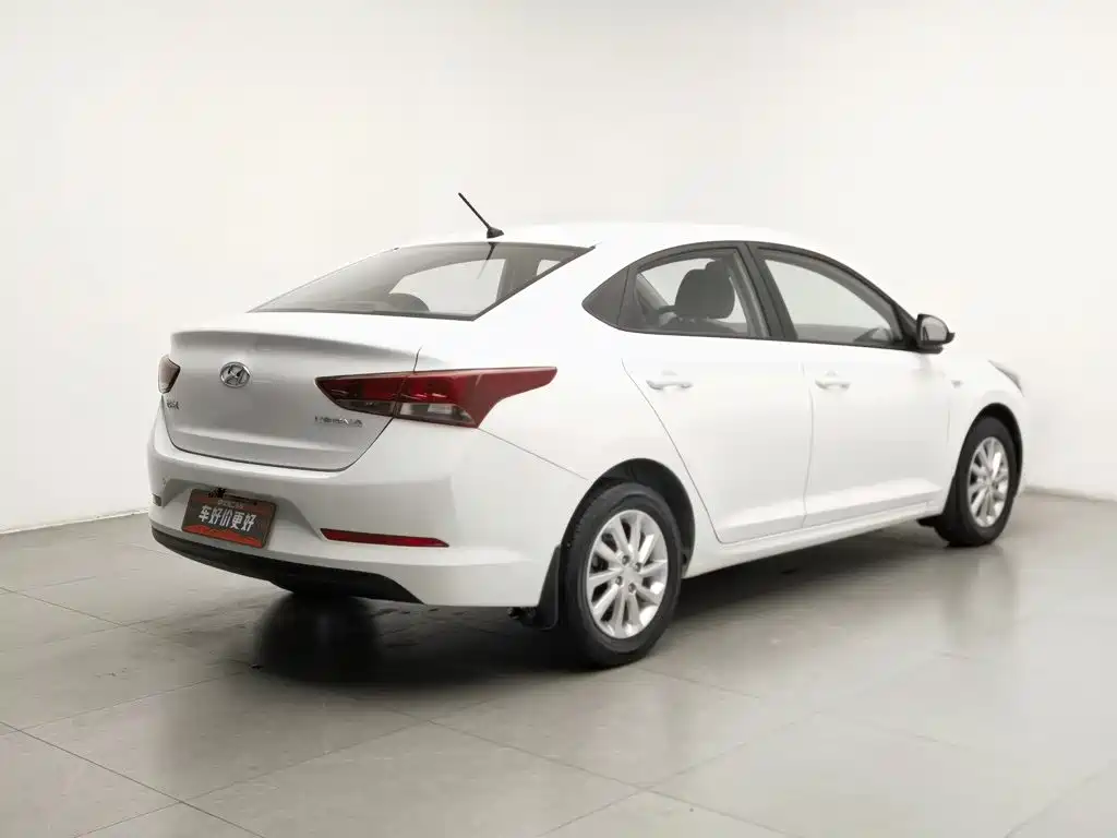 Hyundai Verna — миниатюра 2