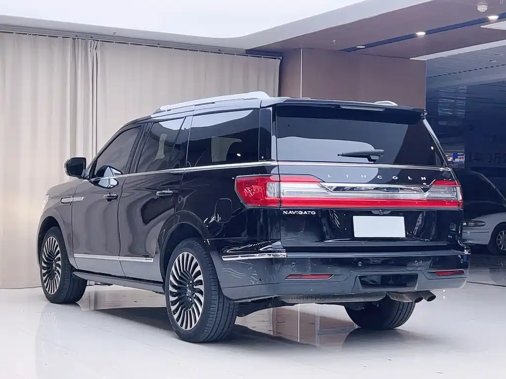 Lincoln Navigator — миниатюра 19